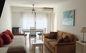 Departamento amoblado en pleno centro, con cochera